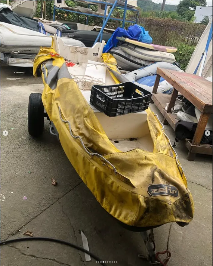 Bote inflável 320 antes da troca do flutuador